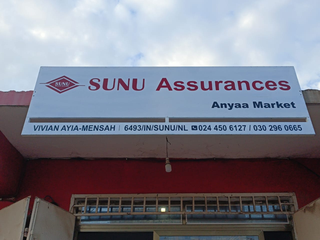 SUNU Assurances Signage